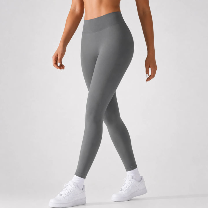 Aria — V-Scrunch Curve Legging